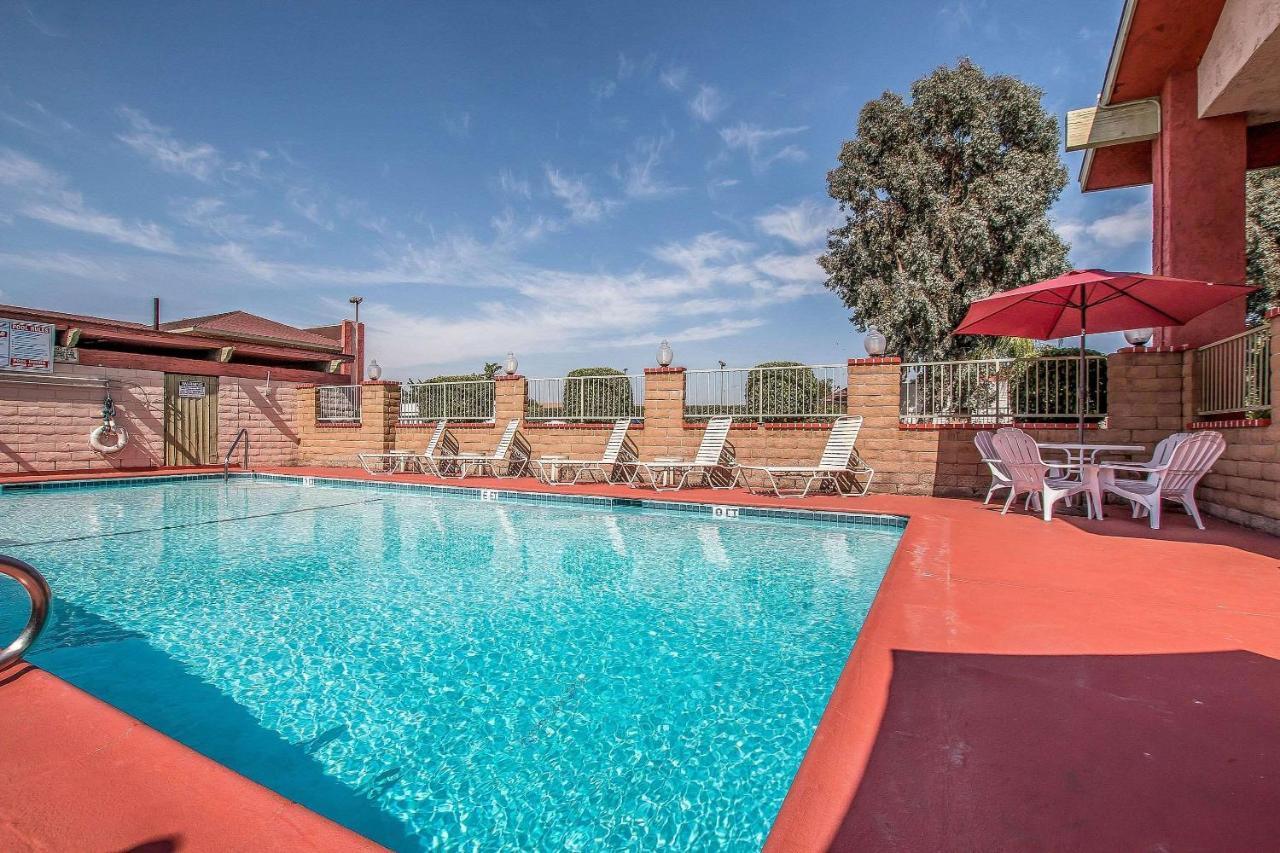 Econo Lodge Anaheim North Εξωτερικό φωτογραφία
