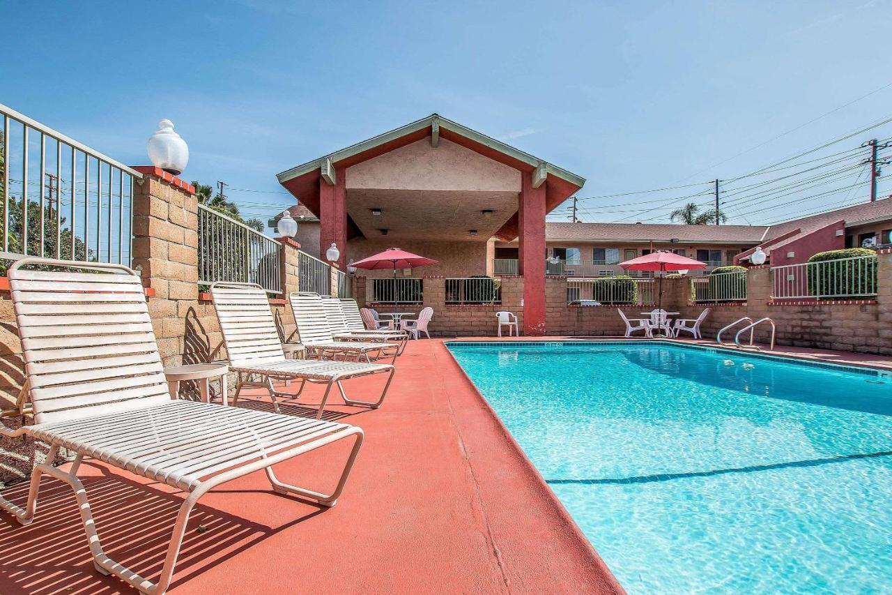 Econo Lodge Anaheim North Εξωτερικό φωτογραφία