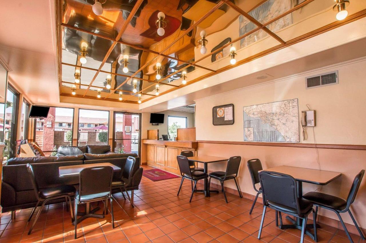 Econo Lodge Anaheim North Εξωτερικό φωτογραφία